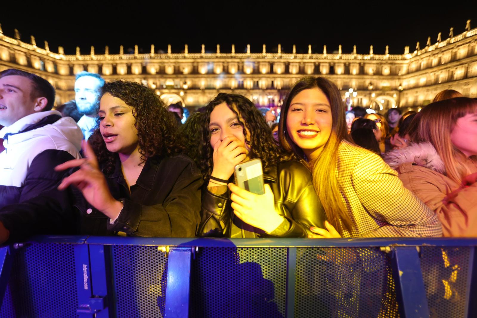 Fotos: Miles de jóvenes disfrutan de un fin de año anticipado