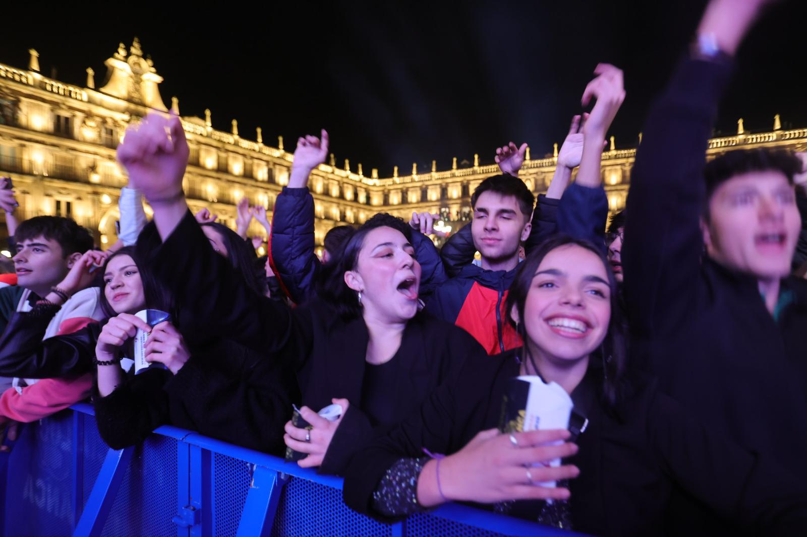 Fotos: Miles de jóvenes disfrutan de un fin de año anticipado