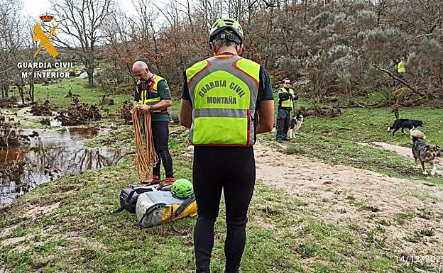 Imagen principal - Así encontró la Guardia Civil el cuerpo sin vida del agente forestal desaparecido en Salamanca