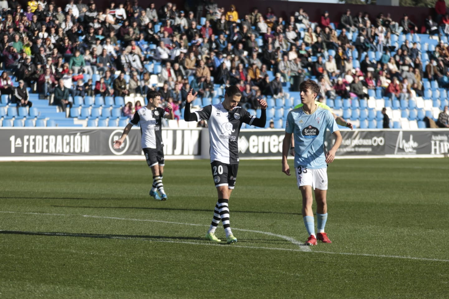 Fotos: Unionistas encaja una goleada del Celta B en el último partido del año (0-3)