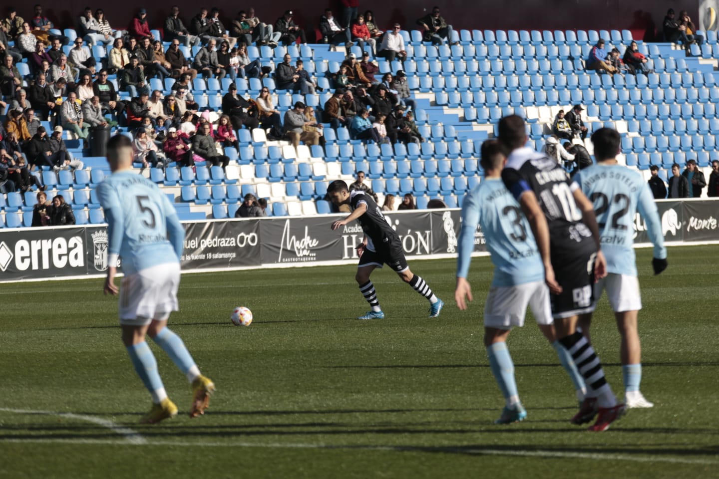 Fotos: Unionistas encaja una goleada del Celta B en el último partido del año (0-3)