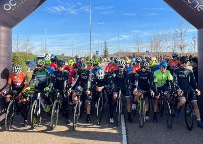 Imagen secundaria 1 - La V Carrera del Pavo reúne a 200 adeptos a la bici en Salamanca