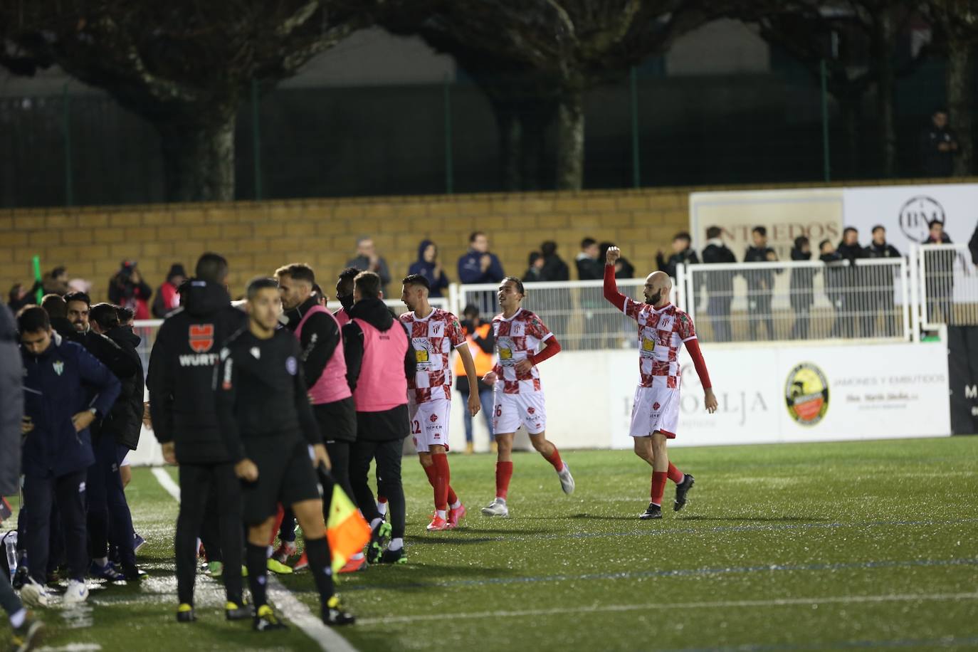 Fotos: Las mejores imágenes del CD Guijuelo-Villarreal de la Copa del Rey