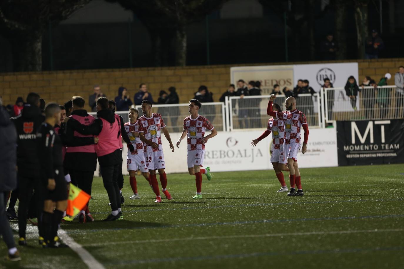 Fotos: Las mejores imágenes del CD Guijuelo-Villarreal de la Copa del Rey