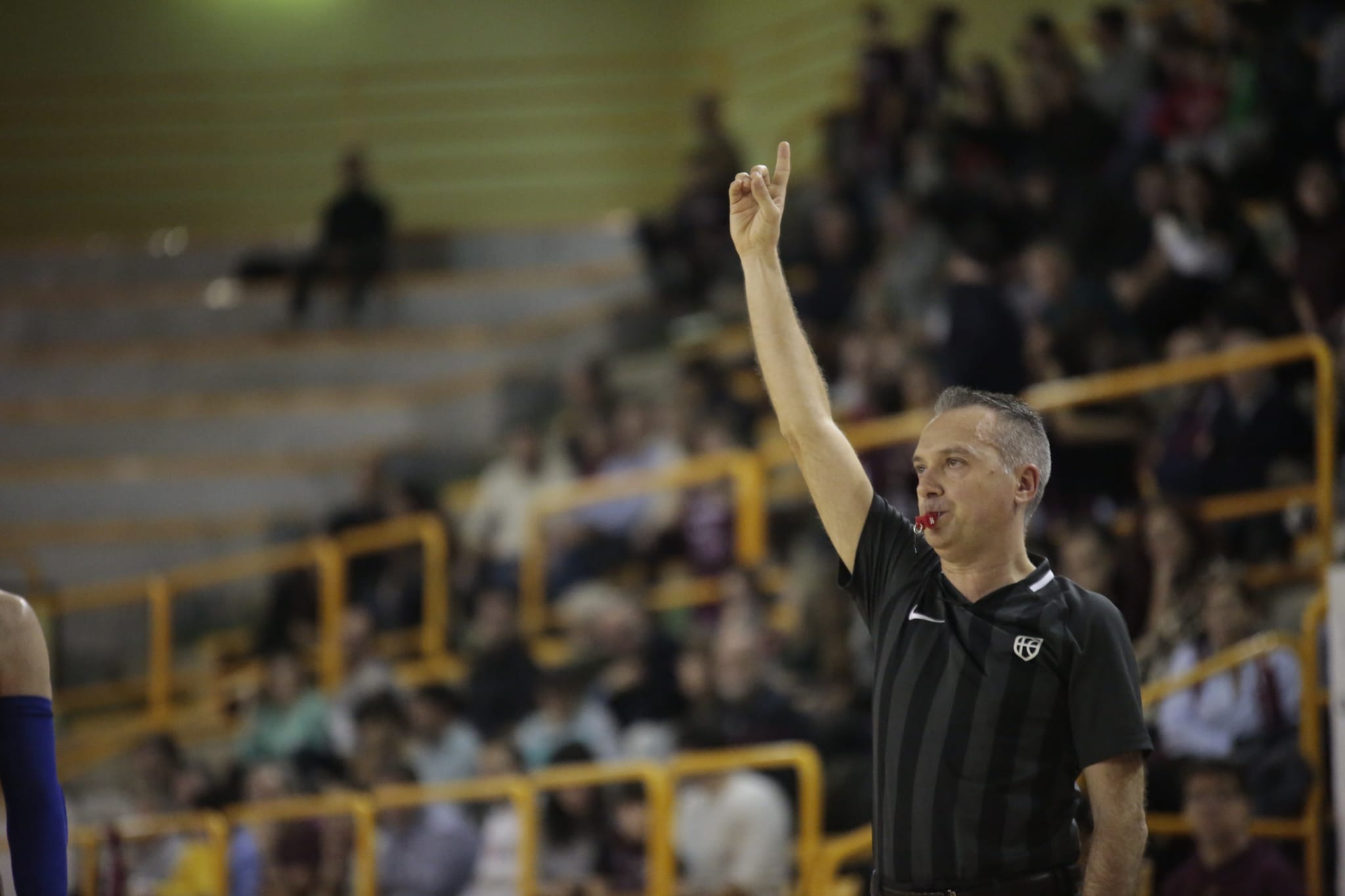 Fotos: La Antigua CB Tormes supera en un gran partido al Algeciras