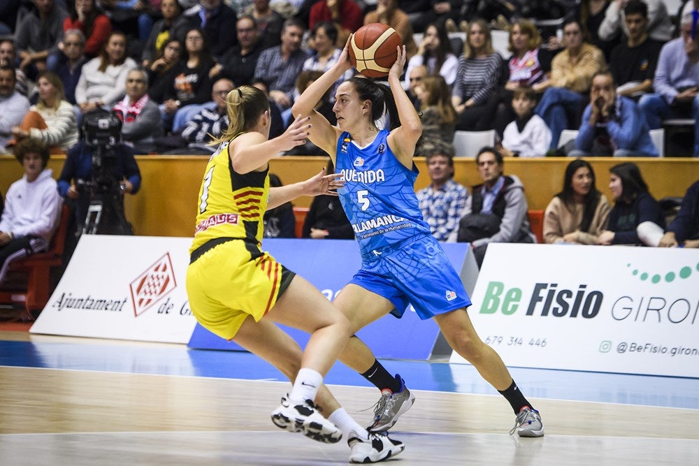 Fotos: Dura derrota para el Avenida en Girona en la Euroliga (74-48)