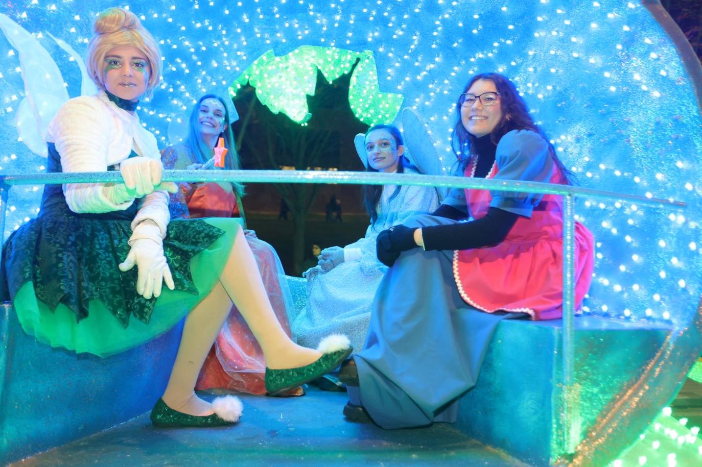 Fotos: La llegada de Papá Noel revoluciona a los más pequeños salmantinos