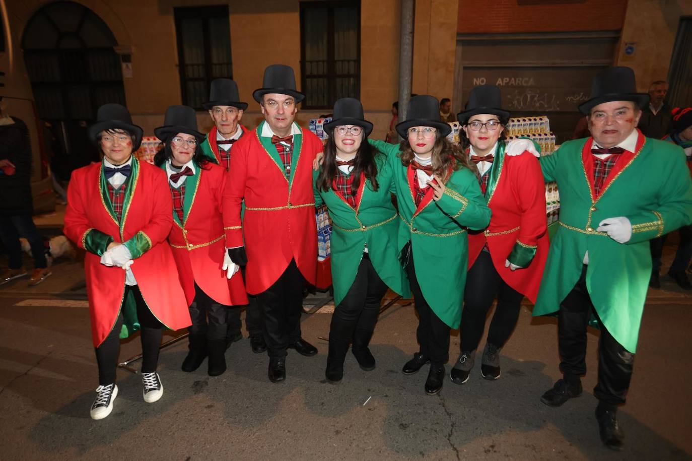 Fotos: La llegada de Papá Noel revoluciona a los más pequeños salmantinos