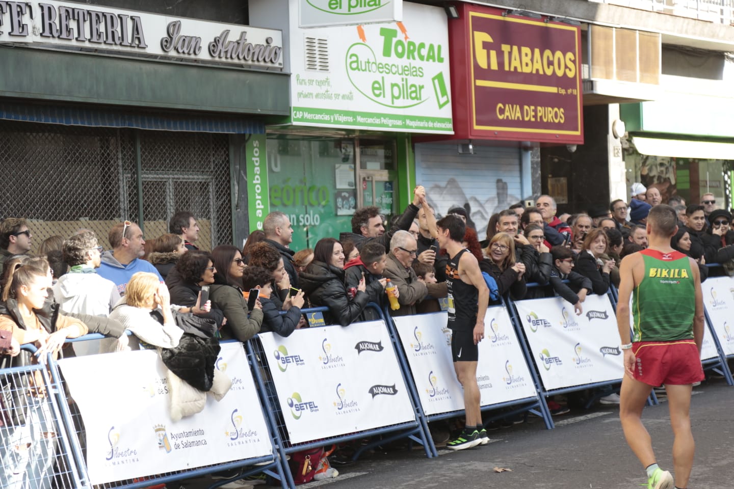 Fotos: Pablo Sánchez Gómez y Nuria Lugueros conquistan la XXXVIII San Silvestre Salmantina