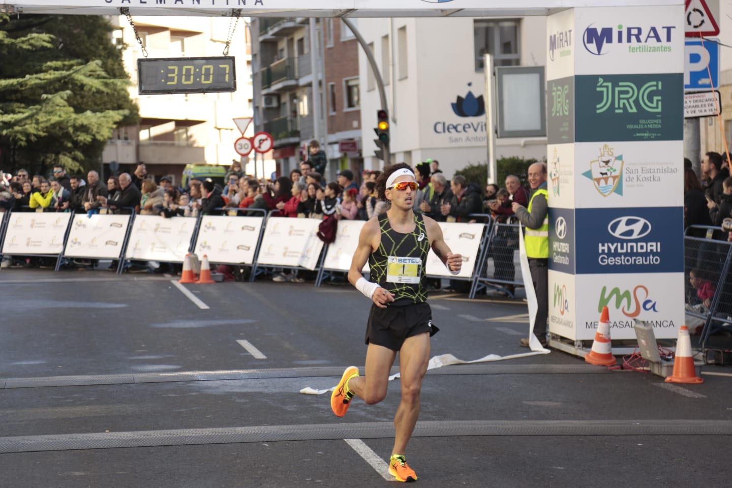 Fotos: Pablo Sánchez Gómez y Nuria Lugueros conquistan la XXXVIII San Silvestre Salmantina