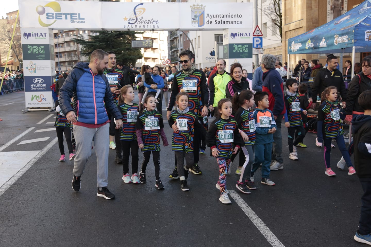 Fotos: Guillermo Perea y Paula Martínez ganan la carrera A de la San Silvestre
