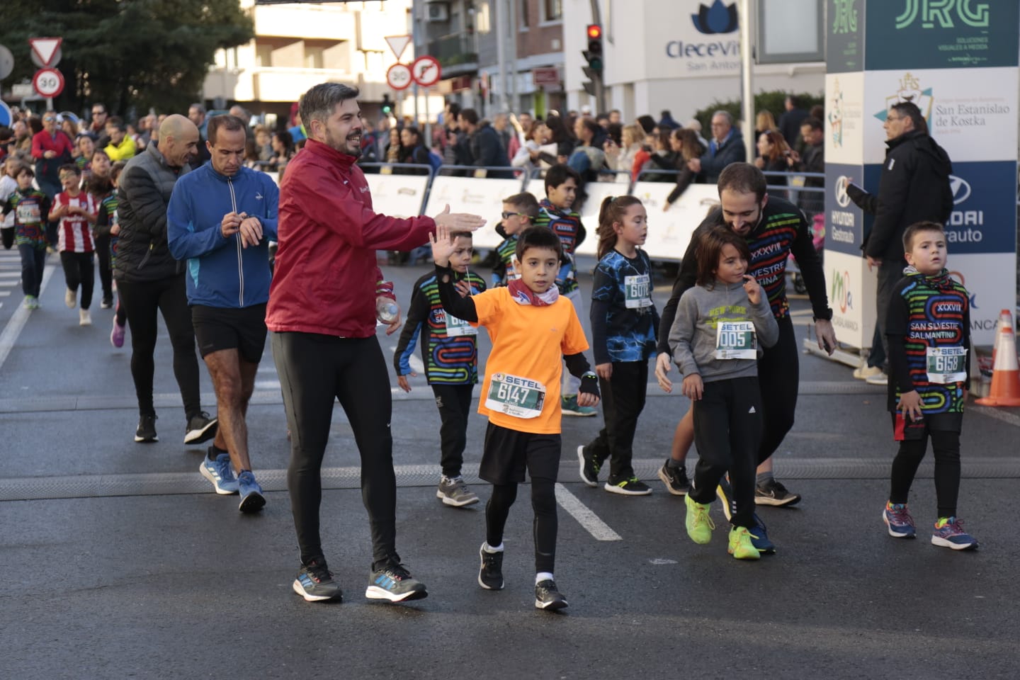 Fotos: Guillermo Perea y Paula Martínez ganan la carrera A de la San Silvestre
