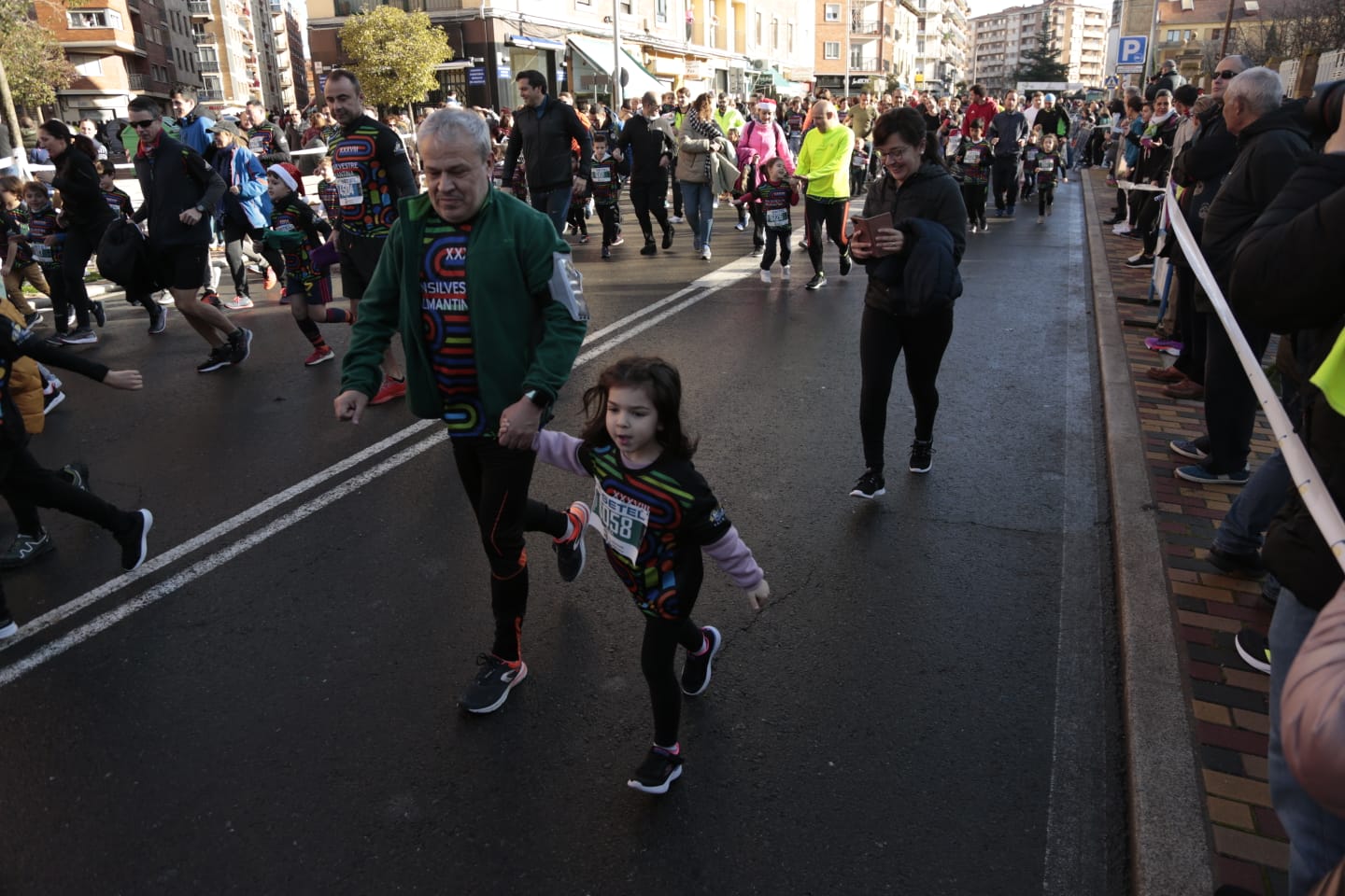 Fotos: Guillermo Perea y Paula Martínez ganan la carrera A de la San Silvestre
