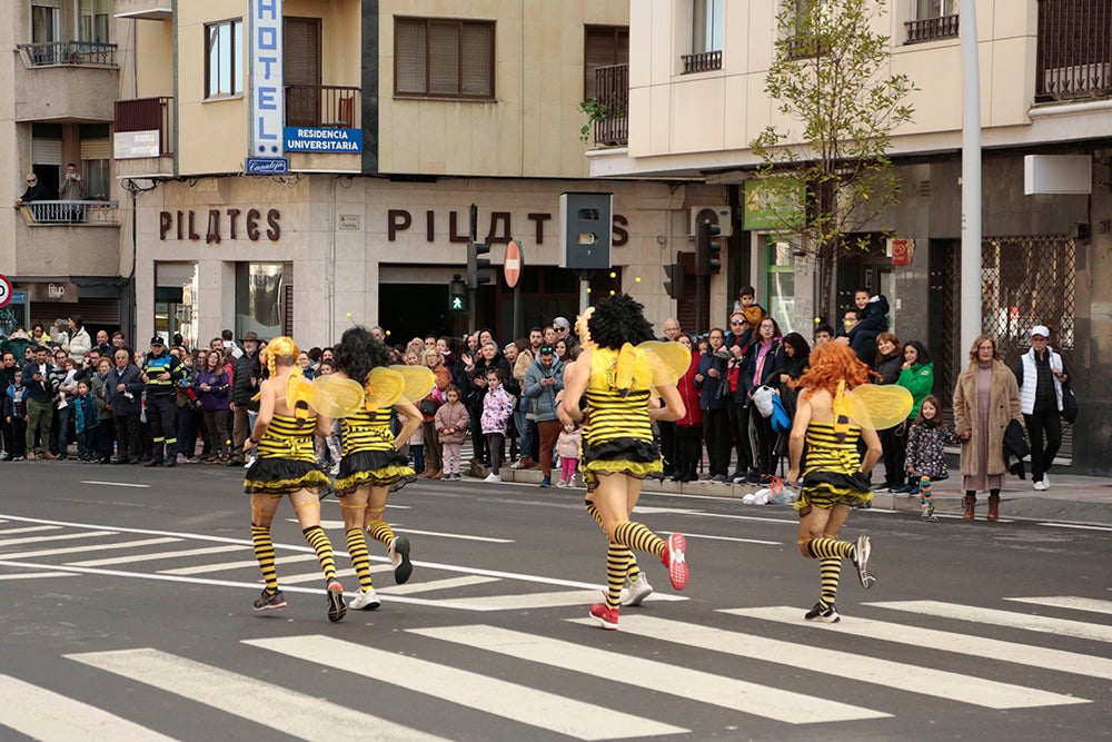 Fotos: Las Arañas ganan el concurso de disfraces de la San Silvestre por delante de Gondoleras y Fregonas