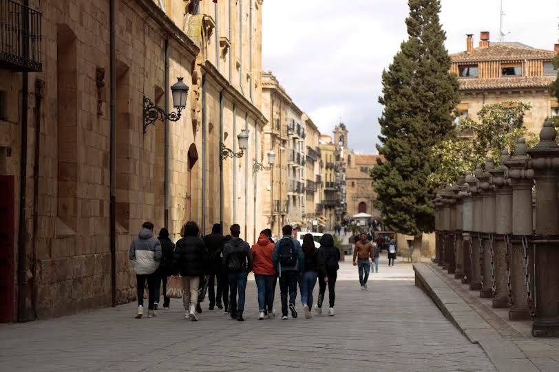 Así cambia Salamanca cuando falta la luz del día