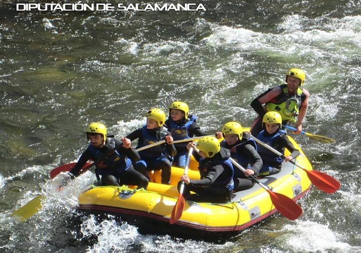 Cartel del programa 'Multiaventura Primavera 2023'.