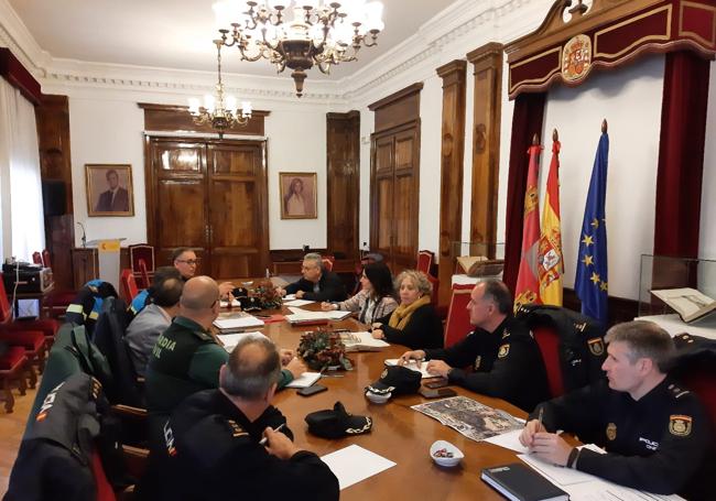 Un momento de la reunión de la Junta de Seguridad Local.