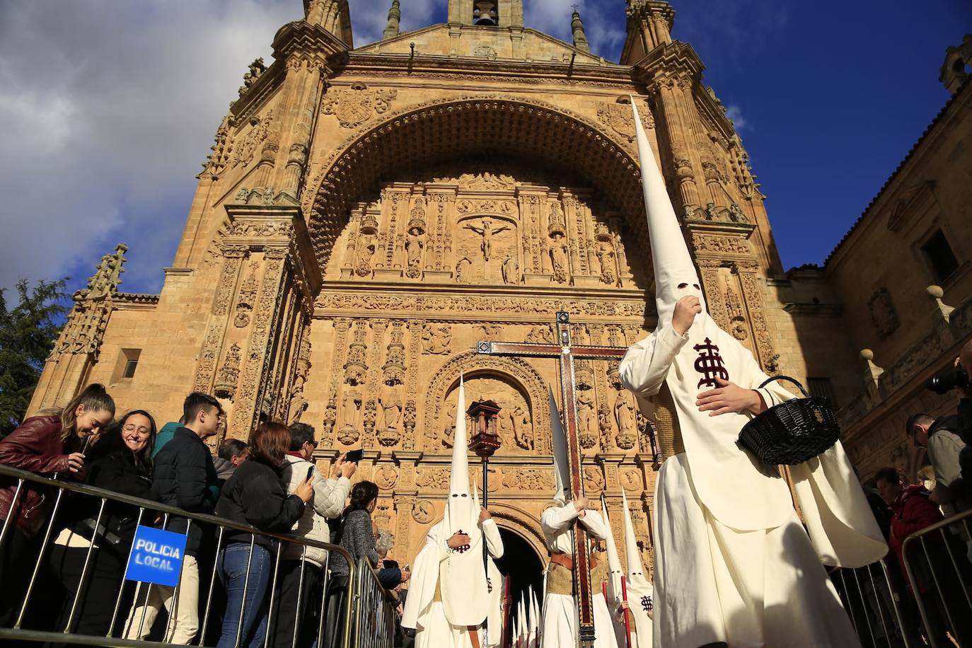 La Cofradía del Rosario hace brillar a Jesús de la Redención en el Sábado de Pasión