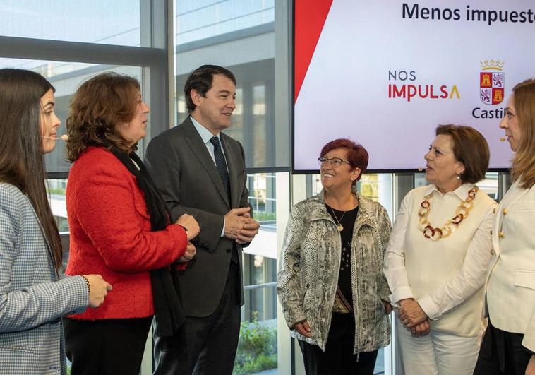 Mañueco avanza la «fiscalidad más baja de la historia» con un ahorro de 120 millones a los contribuyentes