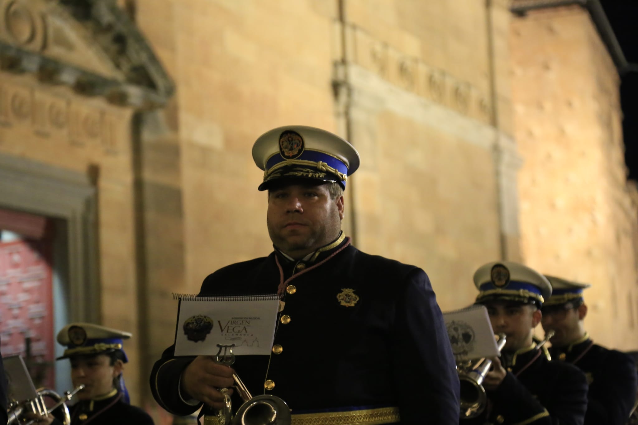 La solemnidad de Jesús Flagelado envuelve la noche de Salamanca