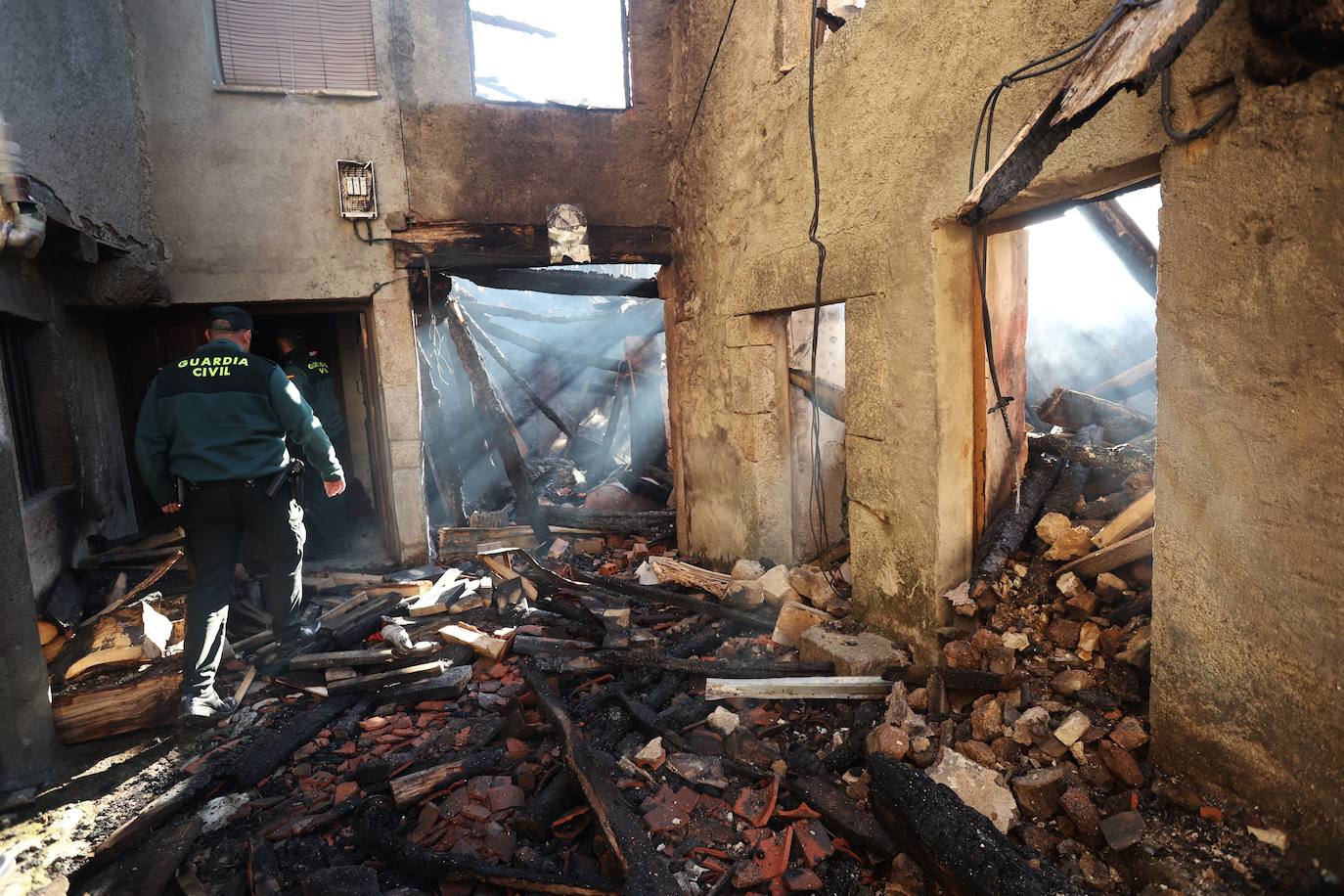 Extinguido el voraz fuego de La Alberca