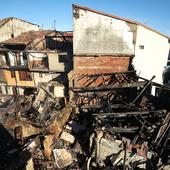 Extinguido el incendio de La Alberca con nueve viviendas afectadas