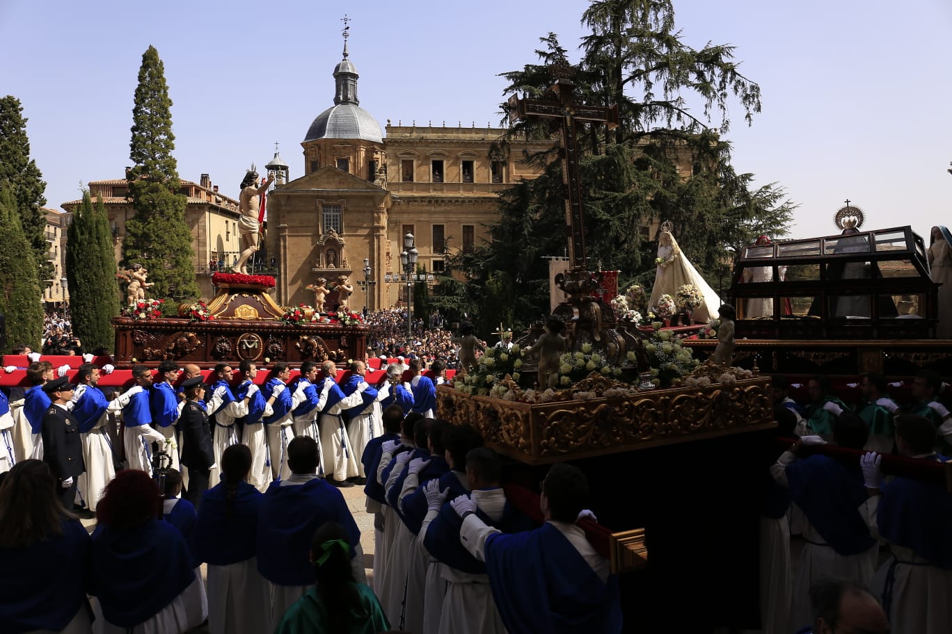 El tradicional Encuentro culmina la Semana Santa salmantina