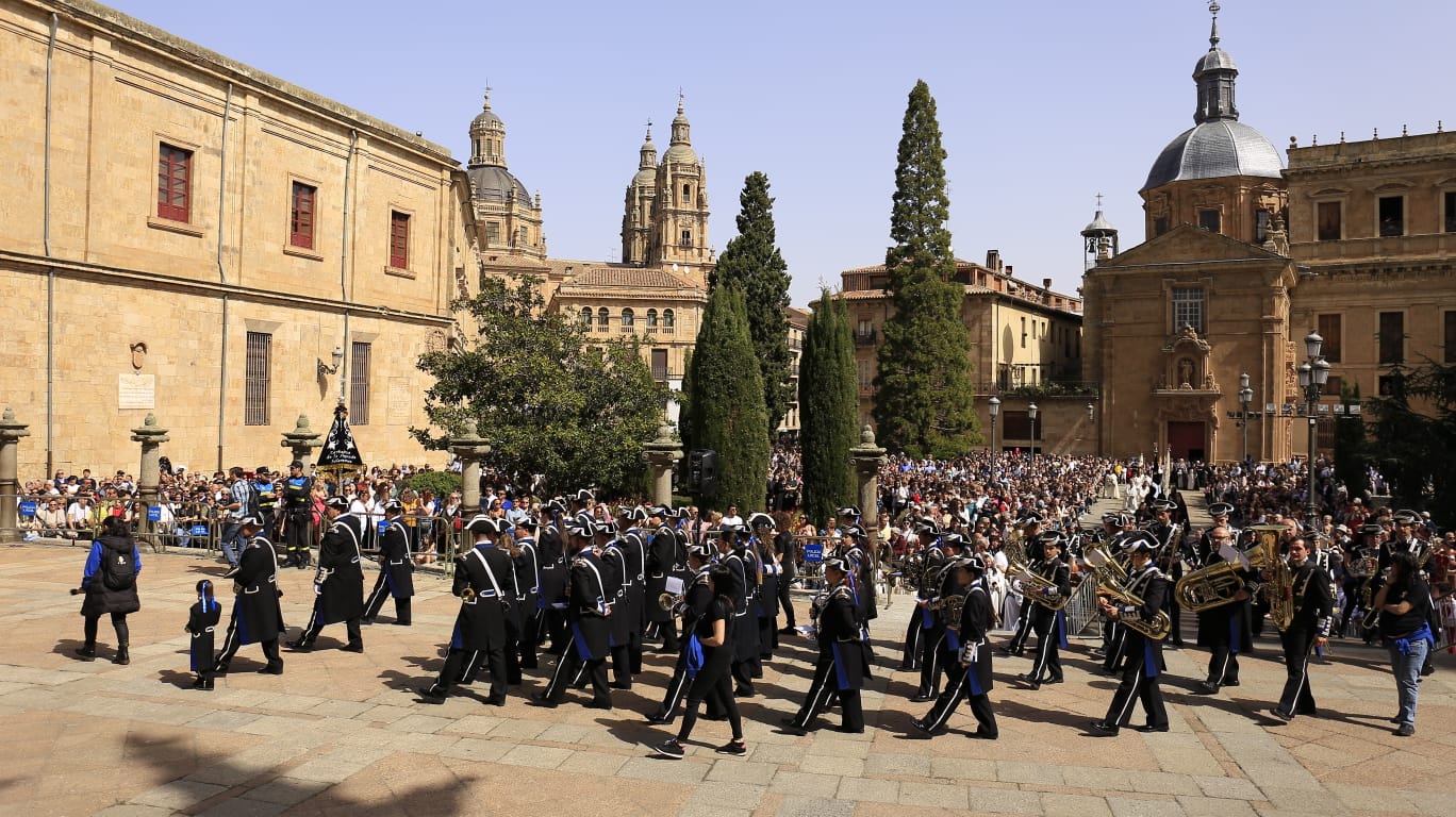 El tradicional Encuentro culmina la Semana Santa salmantina