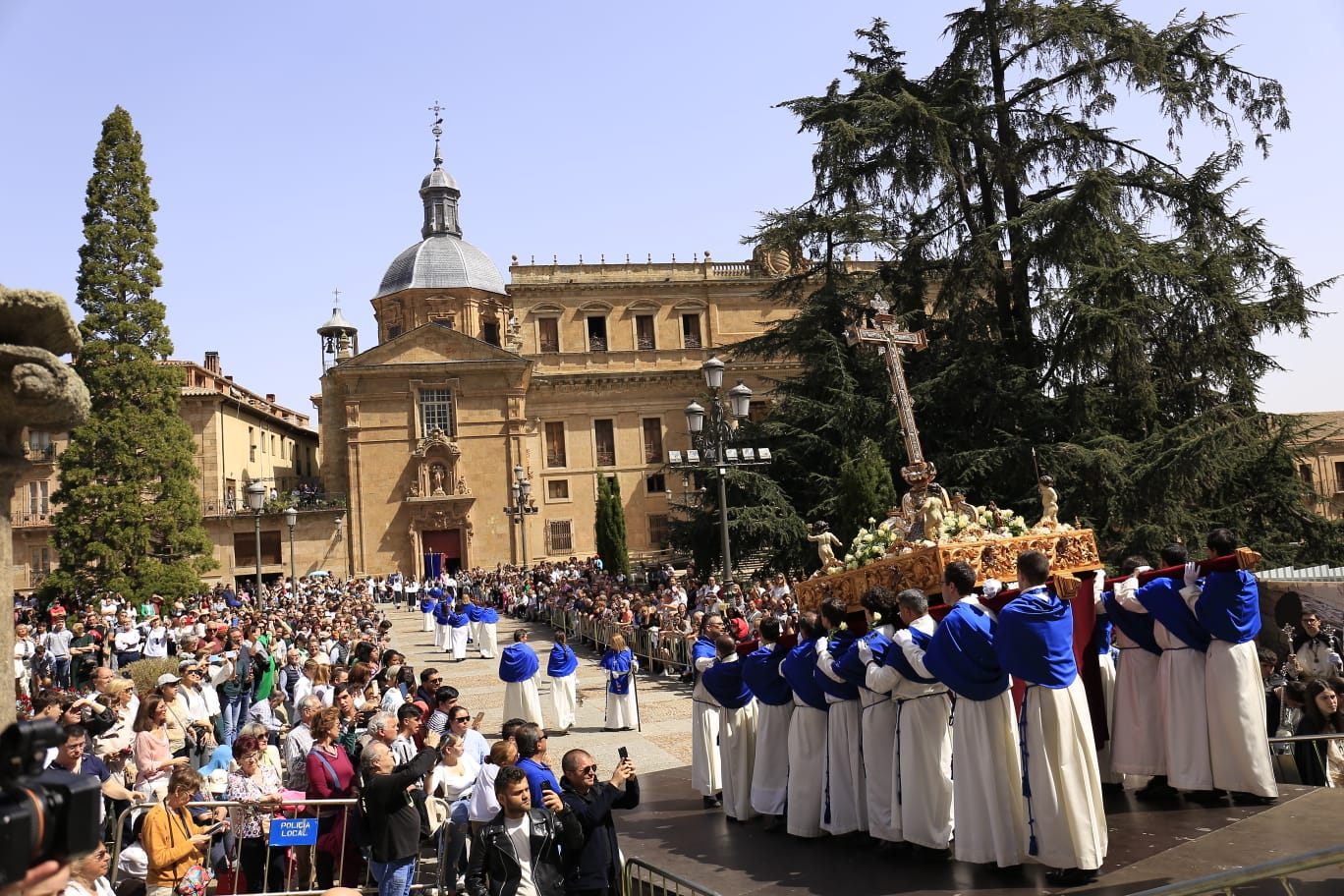 El tradicional Encuentro culmina la Semana Santa salmantina