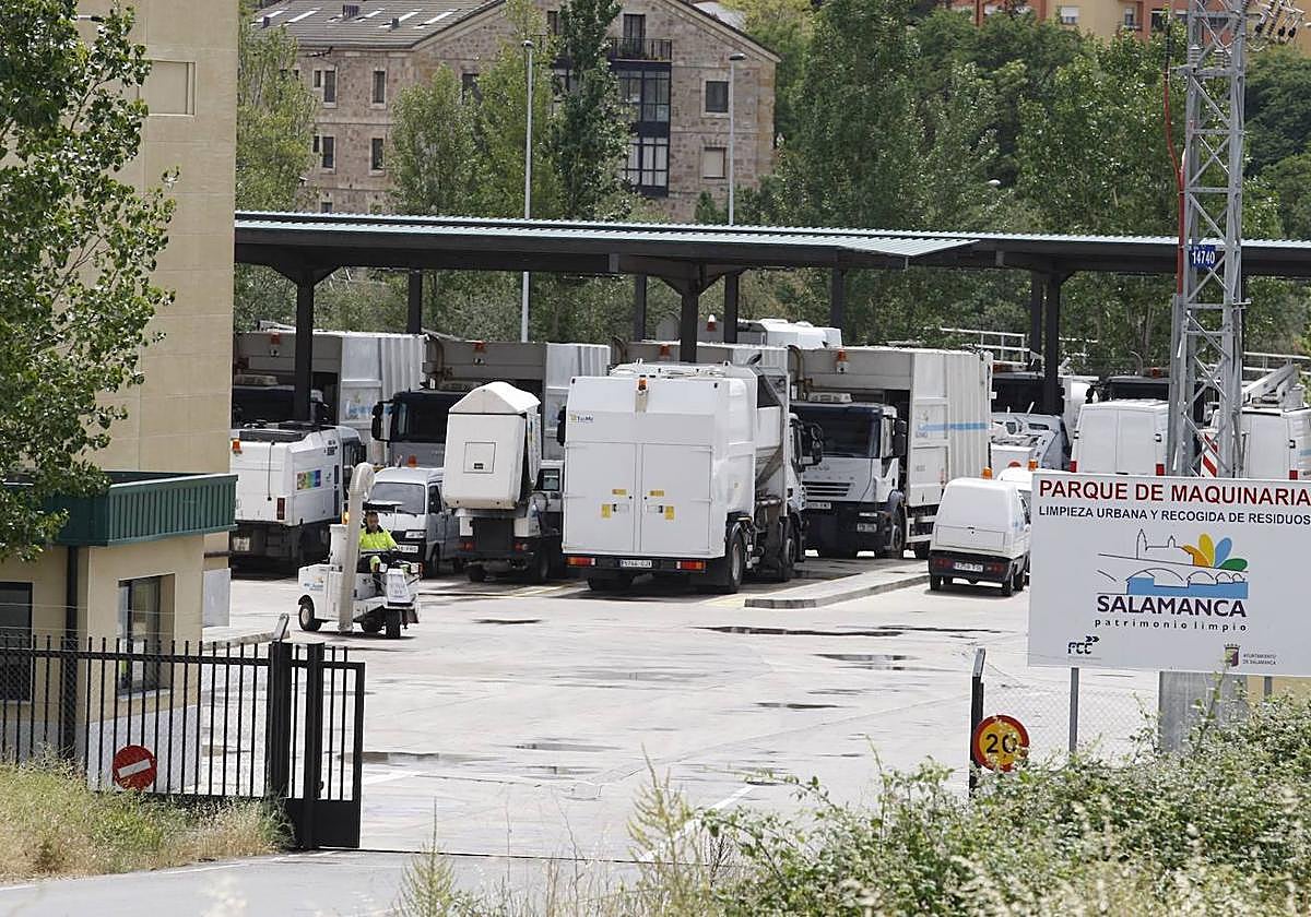 Imagen de archivo del parque de maquinaria.