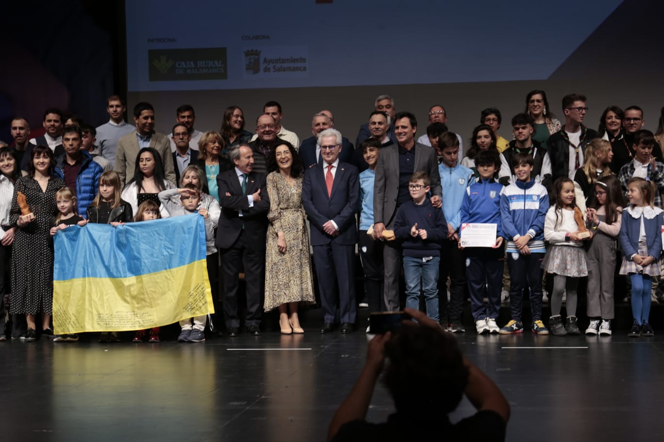 La solidaridad con Ucrania brilla en la gala de Cruz Roja