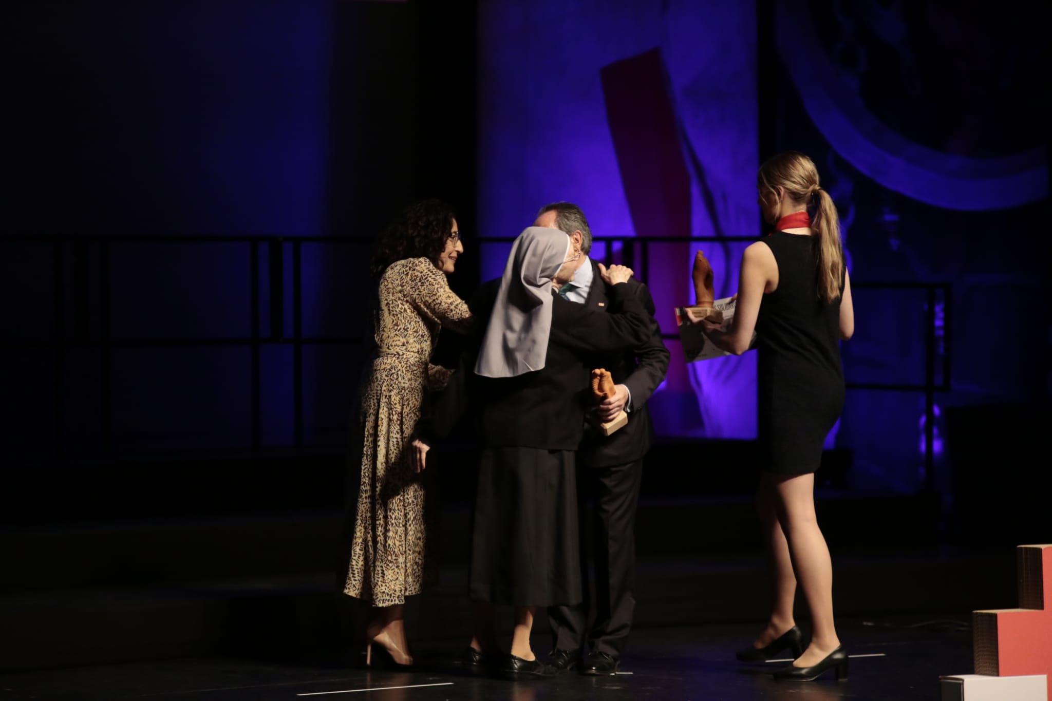 La solidaridad con Ucrania brilla en la gala de Cruz Roja