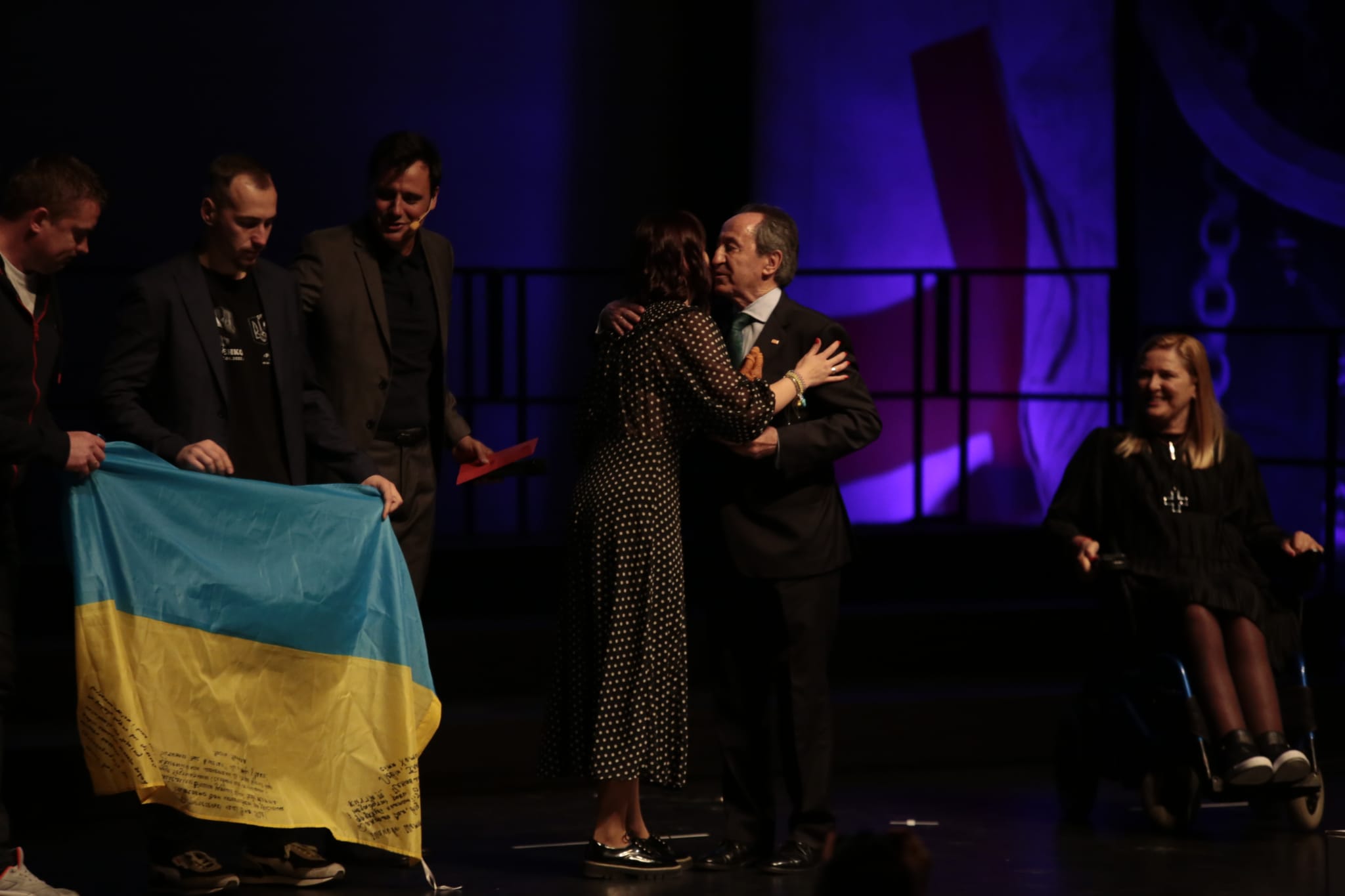 La solidaridad con Ucrania brilla en la gala de Cruz Roja