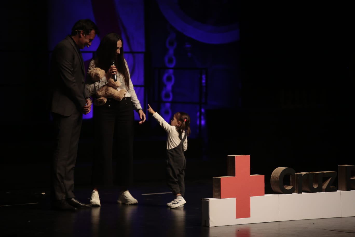 La solidaridad con Ucrania brilla en la gala de Cruz Roja
