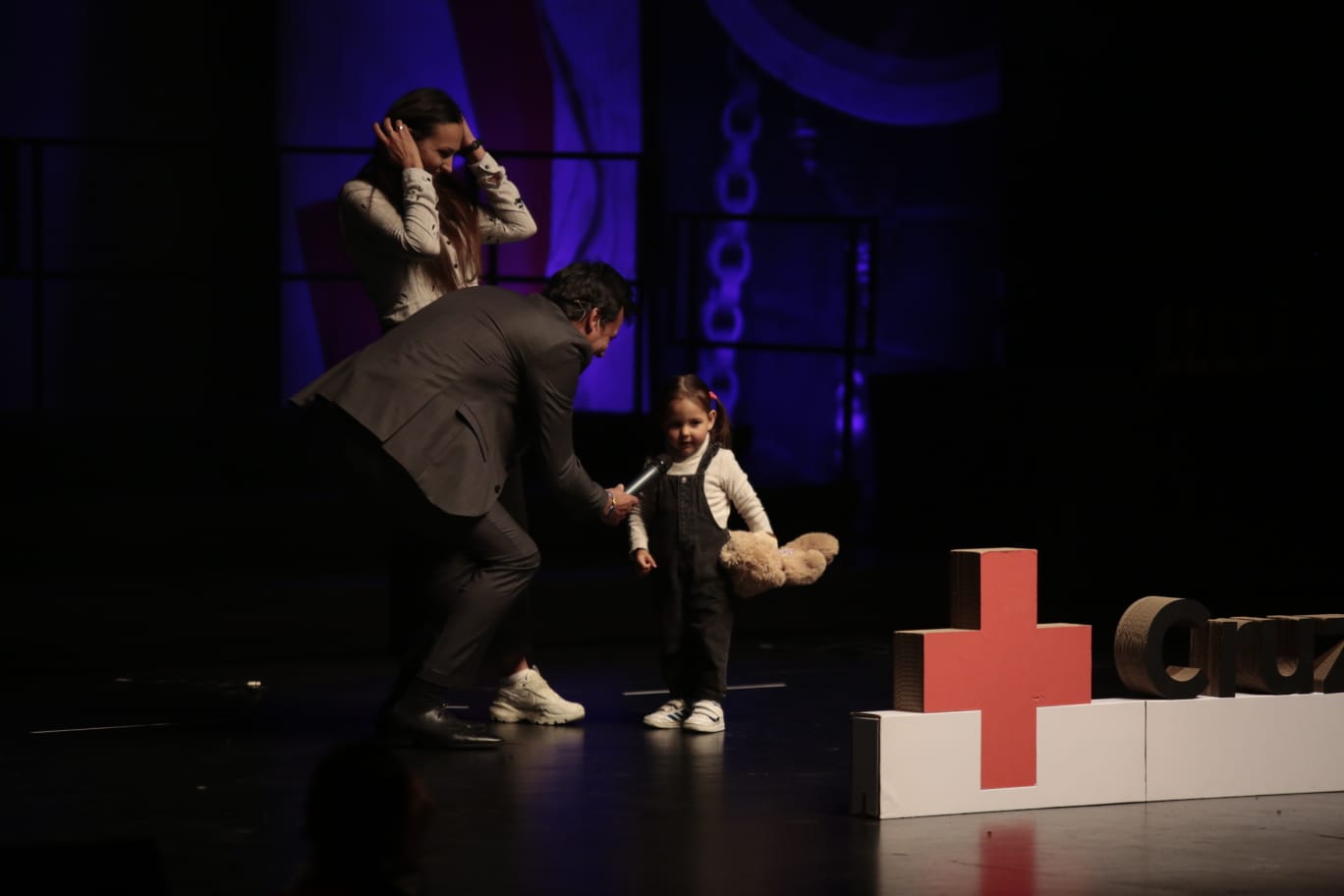 La solidaridad con Ucrania brilla en la gala de Cruz Roja