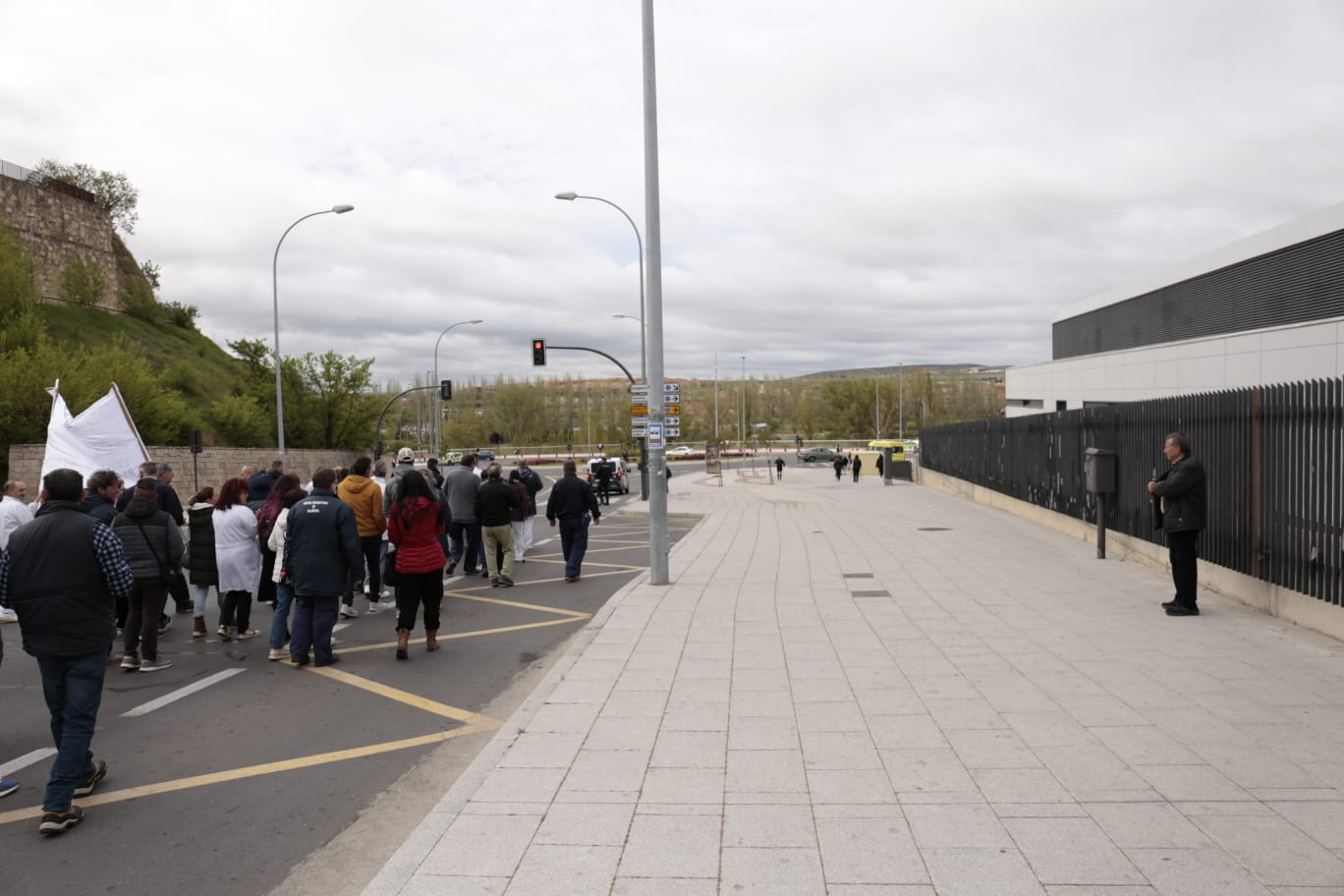 Los usuarios claman contra la privatización de los servicios sanitarios
