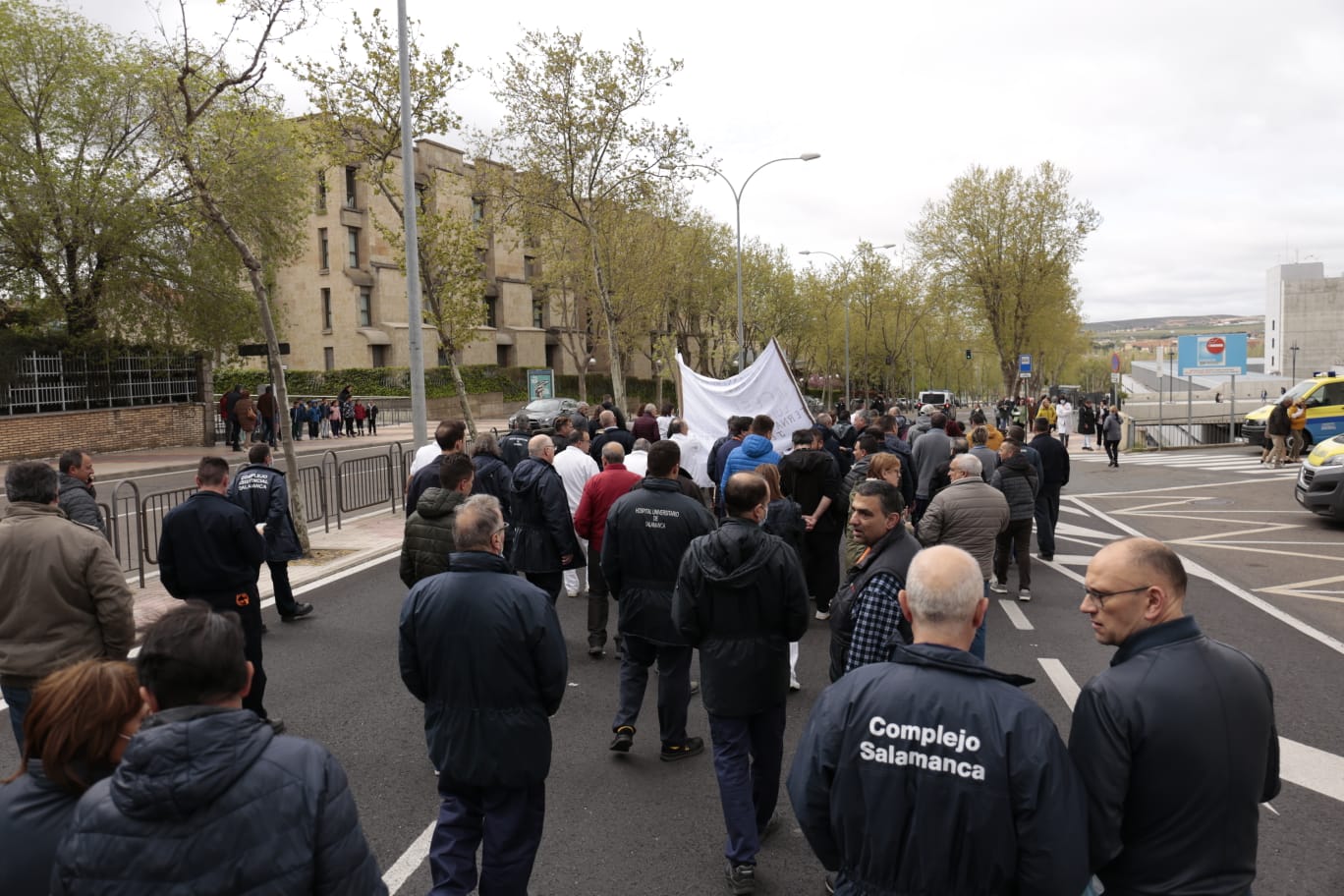 Los usuarios claman contra la privatización de los servicios sanitarios
