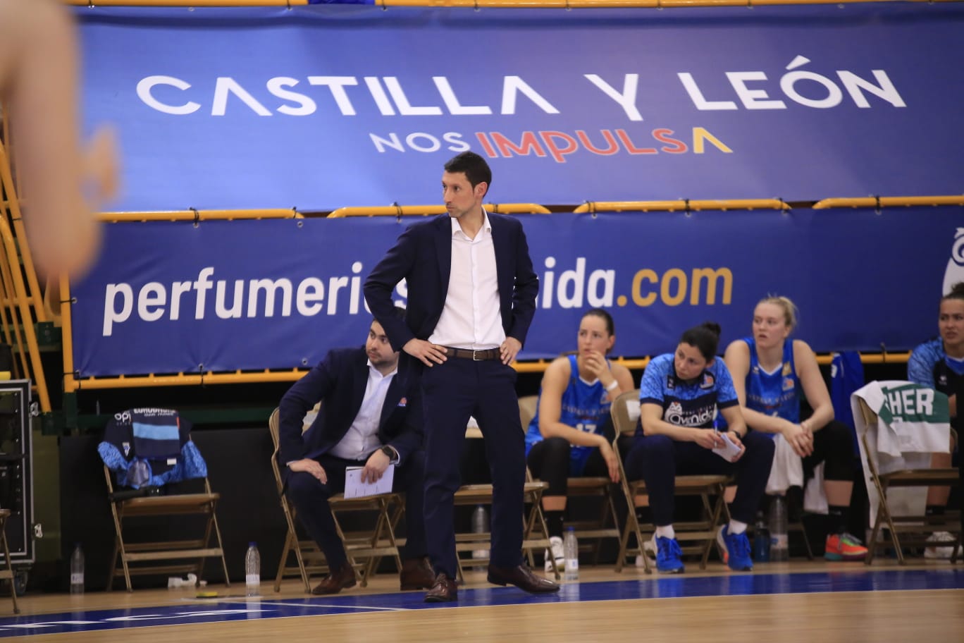 Avenida vence a Jairis y mira al playoff