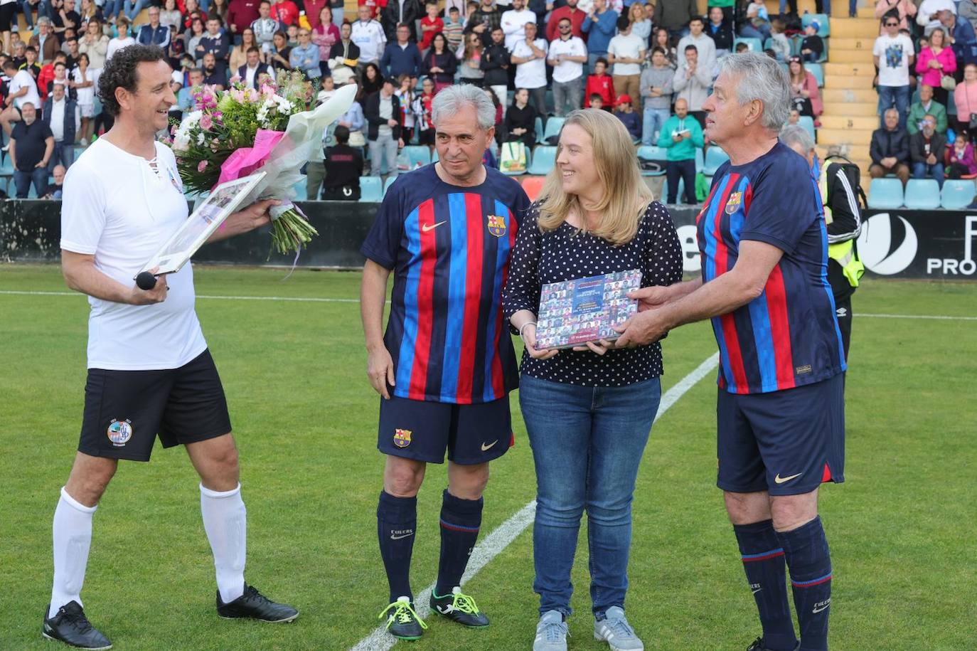 Partido entre veteranos de la UDS y el FC Barcelona por el centenario