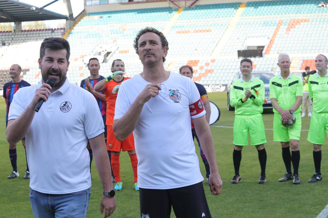 Partido entre veteranos de la UDS y el FC Barcelona por el centenario