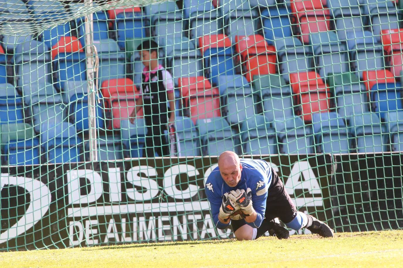 Partido entre veteranos de la UDS y el FC Barcelona por el centenario