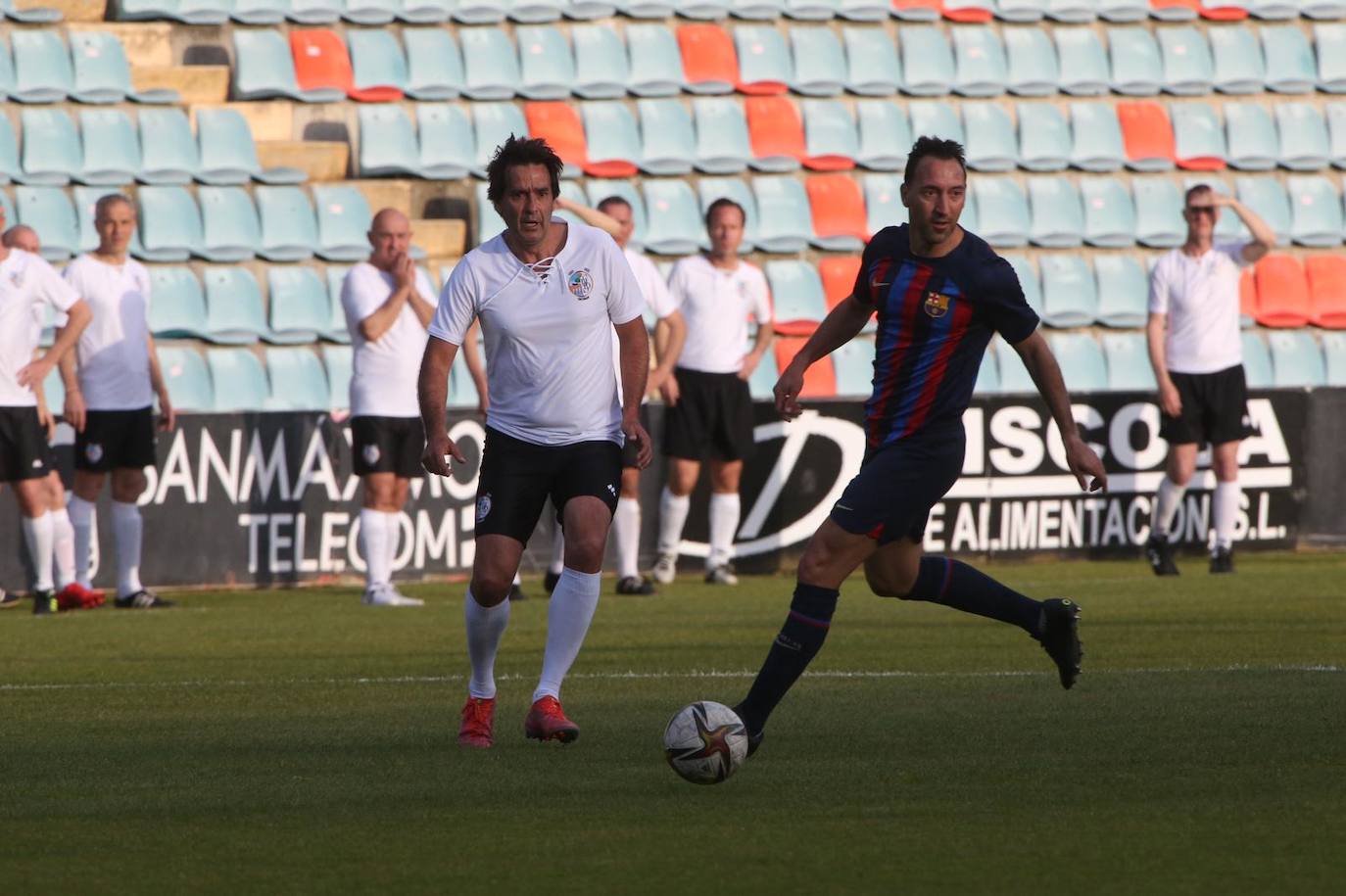 Partido entre veteranos de la UDS y el FC Barcelona por el centenario