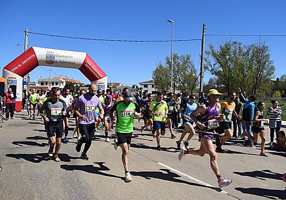 Aldeatejada celebra su VIII Cross Popular