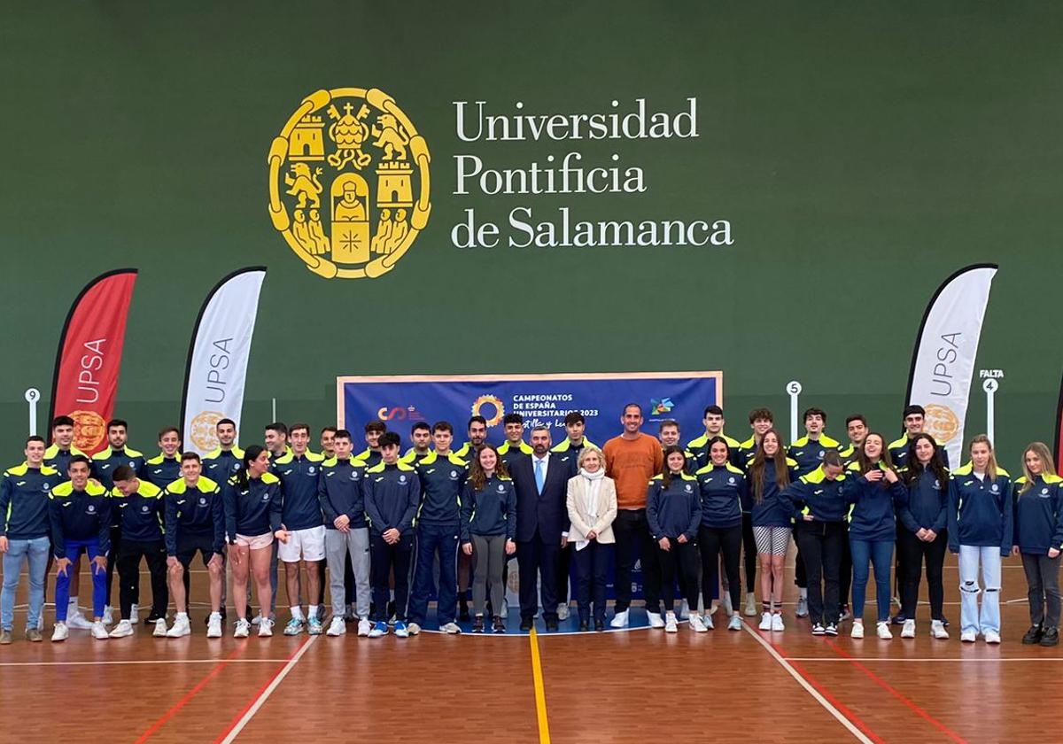 Representantes de la UPSA en el Nacional Universitario.