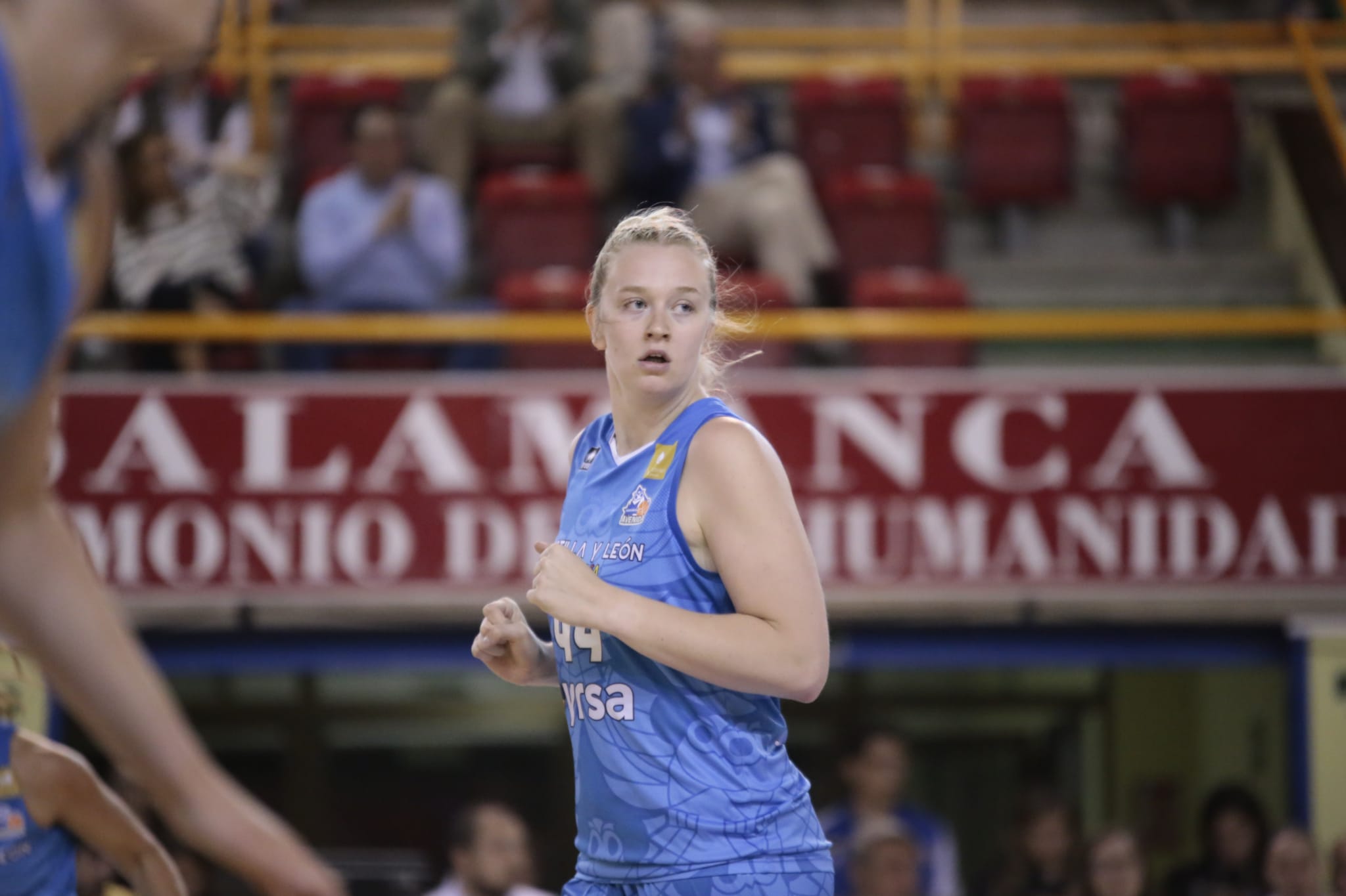 Avenida vence con comidad a Cadí La Seu para acceder a semis