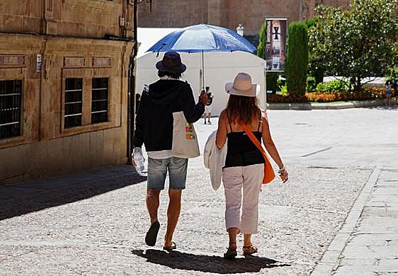 Imagen de archivo de temperaturas altas en el casco histórico de Salamanca.
