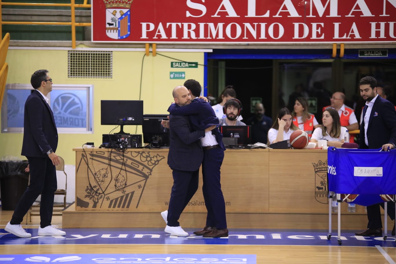 Avenida se mete en la final de la Liga ante el Barça CBS