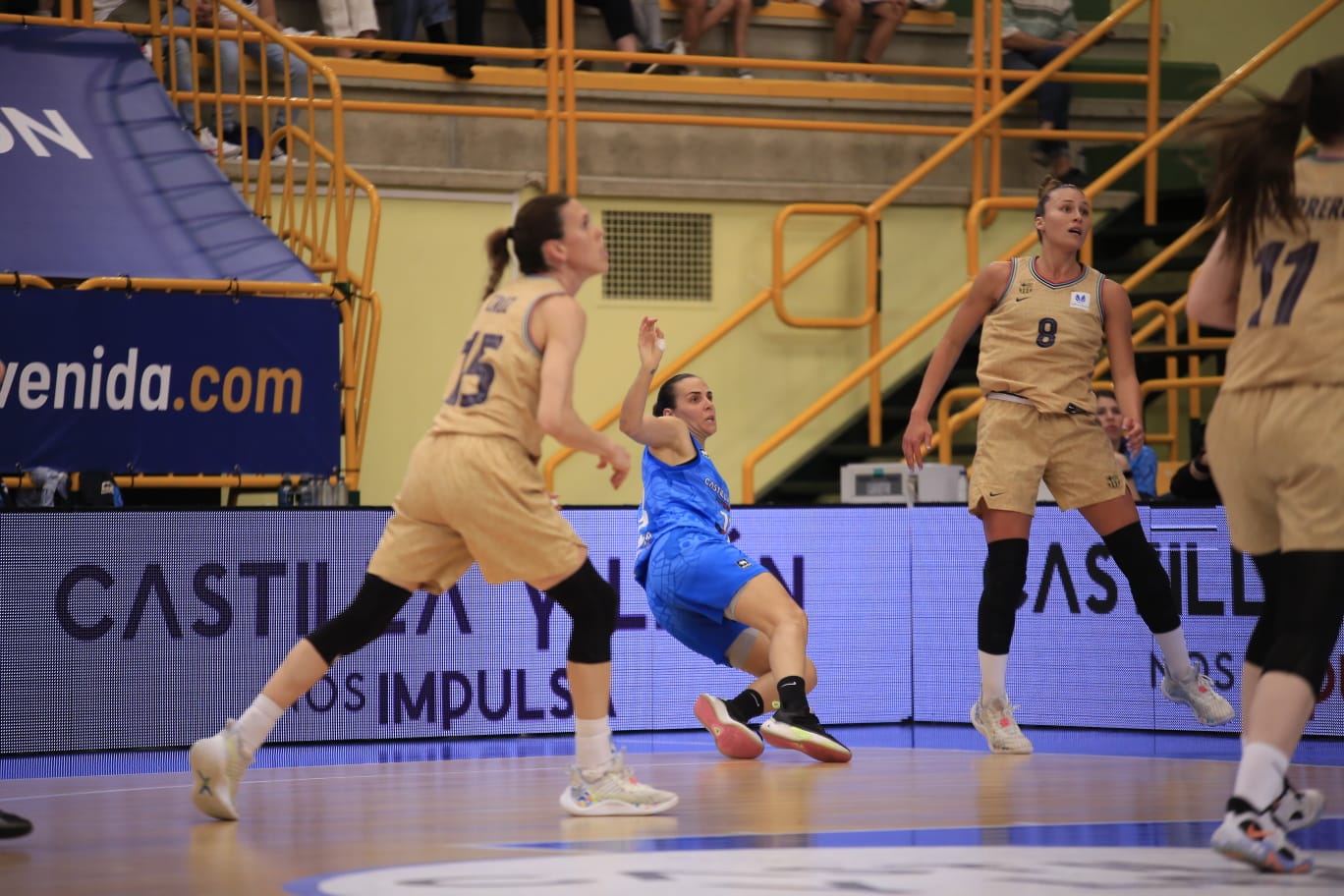 Avenida se mete en la final de la Liga ante el Barça CBS