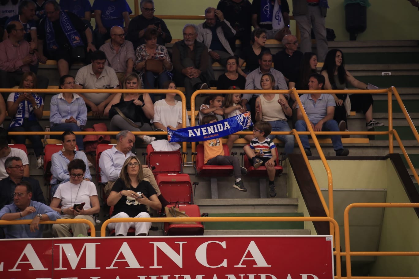 Avenida se mete en la final de la Liga ante el Barça CBS
