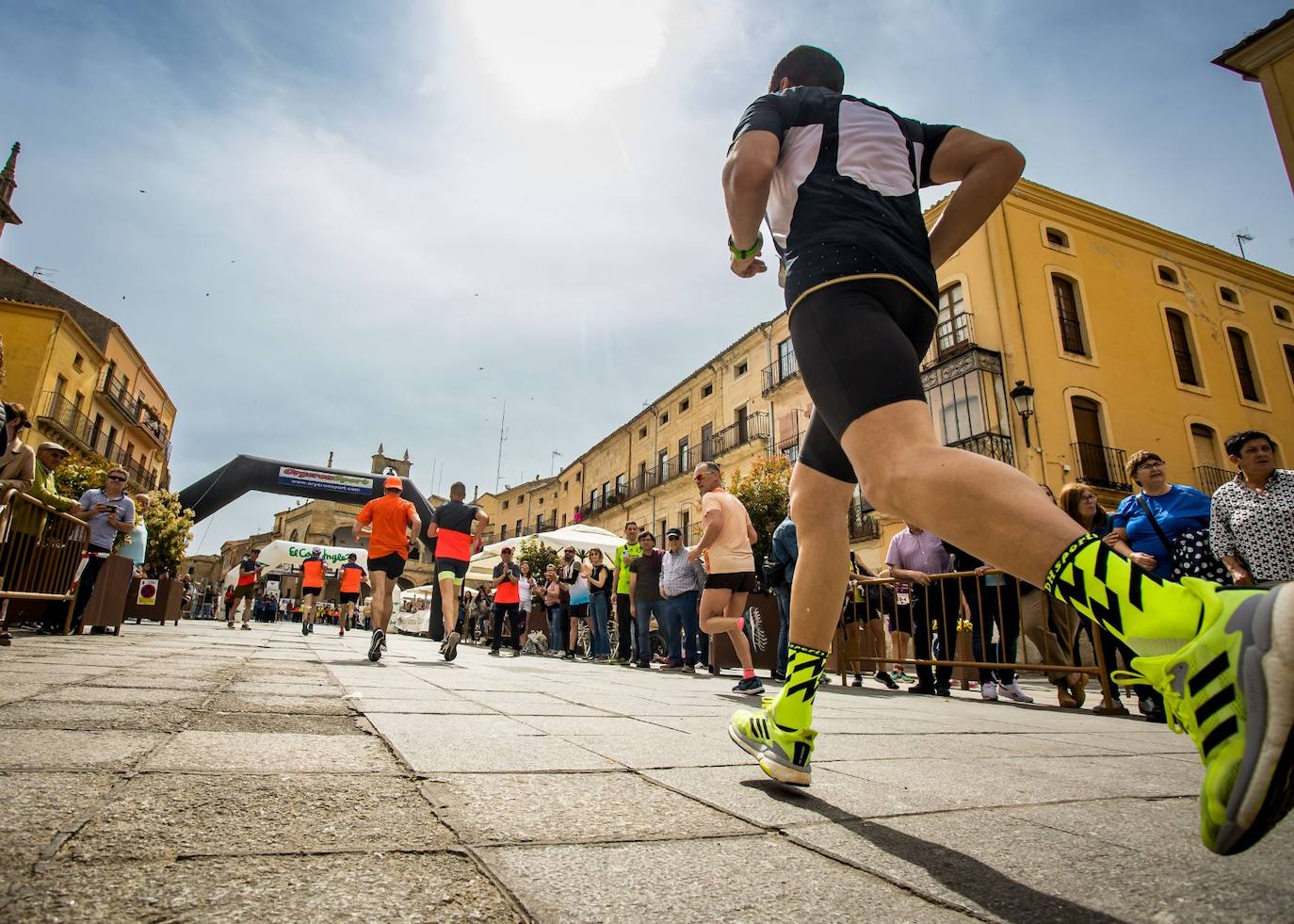 Javier Alves y Verónica Sánchez ganan la Media Maratón de Ciudad Rodrigo